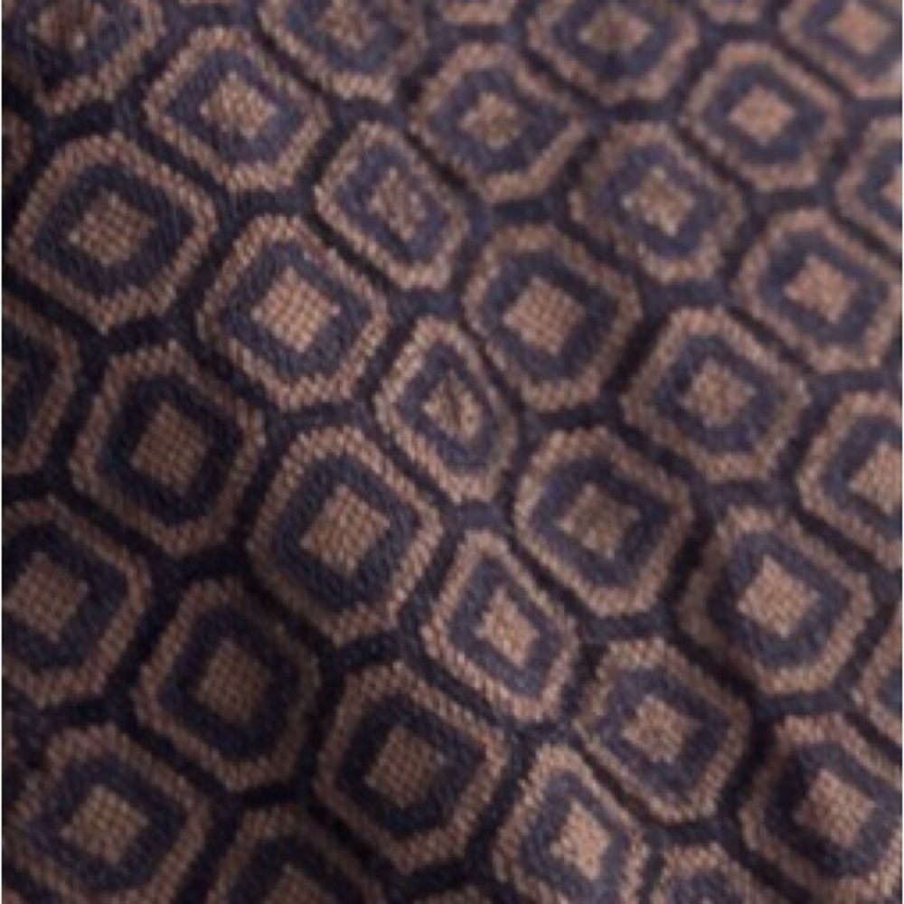 Elegant Gray and Blue Patterned Shift Dress with Pockets - Picture 5 of 9